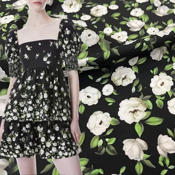Evropa A Amerika Módní Malé Camellia Květinové Tištěné Bavlněné Tkaniny Pro Ženy Šaty Halenka Ruční DIY Tkaniny Šití