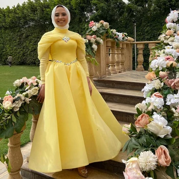 Nové Žluté Prom Šaty Vysoká Krk Dlouhé Rukávy Kotník Délka Organza Crystal Muslimské Ženy Formální Událost Šaty فستان سهرة نسائي